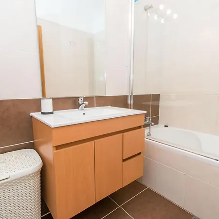 Apartamento Santa Luzia Санта-Лузия